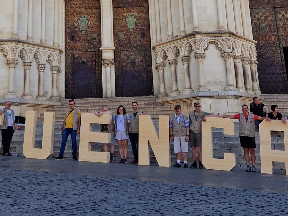 Letras gigantes "UFIL CUENCA"